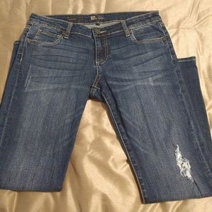 Kut from the Kloth Distressed Boyfriend Jean